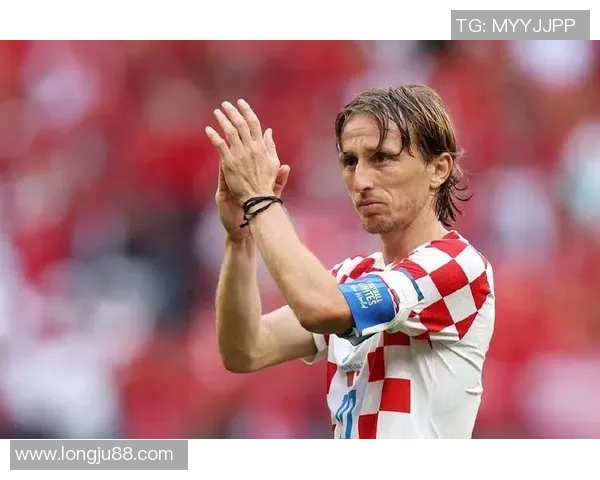 莫德里奇：足球场上的艺术家与战术大师的完美结合