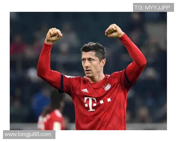 莱万重返德甲对阵拜仁引发球迷愤怒指责其忘恩负义