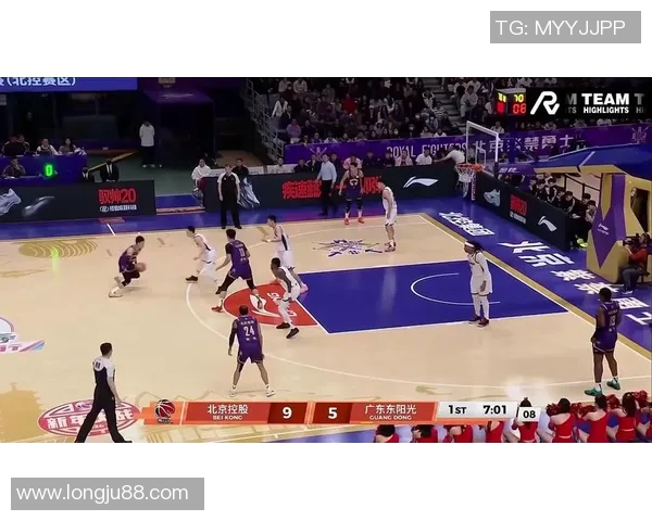 CBA广东对阵深圳精彩比赛录像回顾与分析