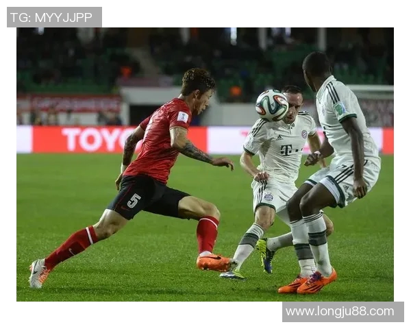 20200815拜仁慕尼黑对阵巴塞罗那精彩比赛录像回顾与分析