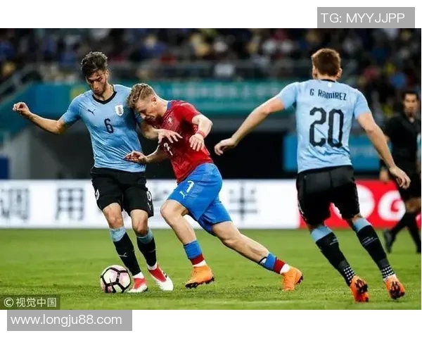 乌拉圭与捷克激战正酣比分揭晓精彩瞬间回顾 乌拉圭与捷克激战正酣比分揭晓精彩瞬间回顾