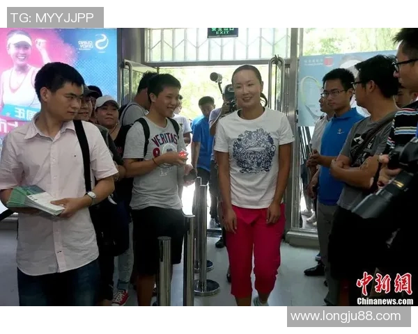 李娜与彭帅的巅峰对决解析:中网赛场上的传奇对抗与友谊之路 李娜与彭帅的巅峰对决解析:中网赛场上的传奇对抗与友谊之路