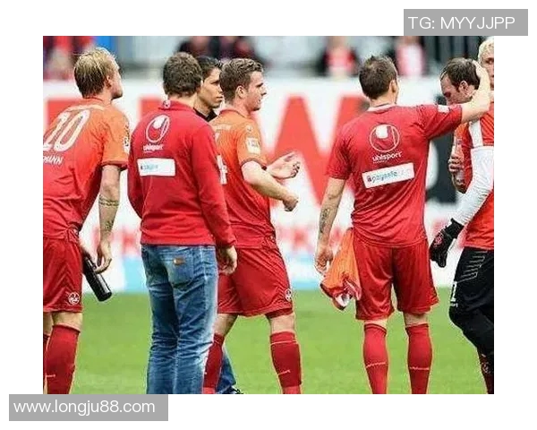 汉堡对阵波鸿精彩直播全程回顾与赛后分析尽在此处 汉堡对阵波鸿精彩直播全程回顾与赛后分析尽在此处