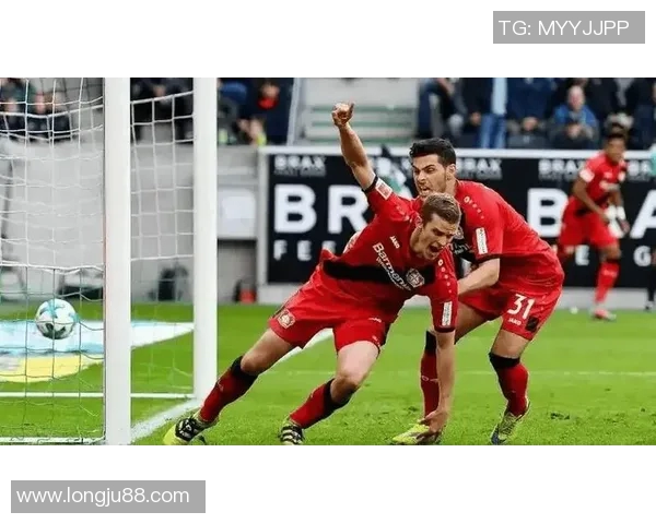 顿旷工与门兴的激烈对决谁能在赛场上笑到最后 顿旷工与门兴的激烈对决谁能在赛场上笑到最后