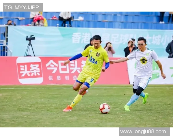 上海足球队转型之路的探索与挑战:城市联赛特别报道 上海足球队转型之路的探索与挑战:城市联赛特别报道