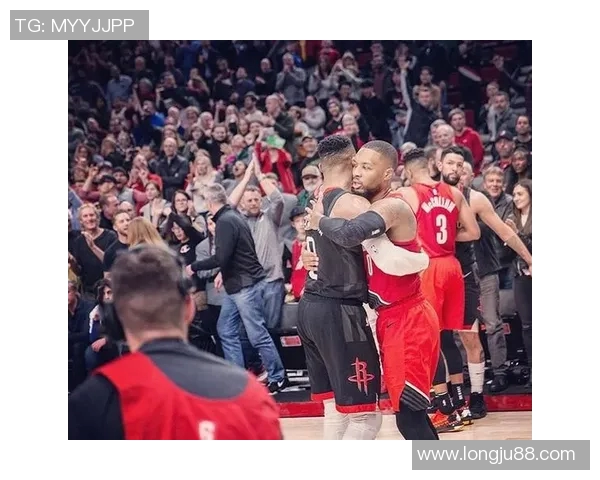 利拉德与威斯布鲁克的巅峰对决谁能笑到最后篮球传奇的较量与未来展望 利拉德与威斯布鲁克的巅峰对决谁能笑到最后篮球传奇的较量与未来展望