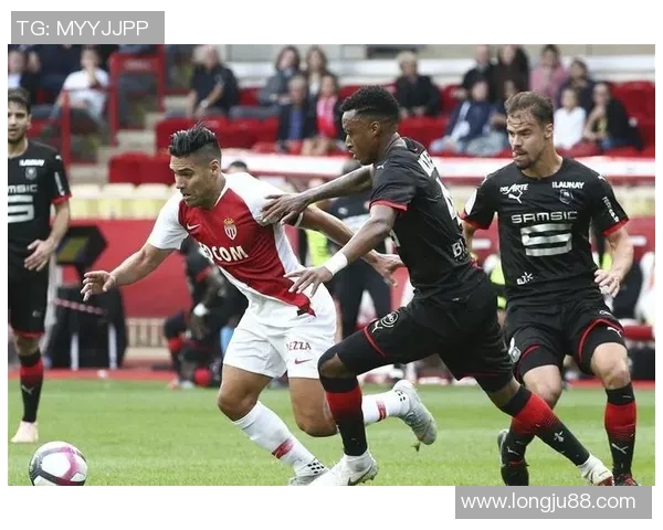 哈镇迎战因弗内斯争夺联赛积分巅峰之战即将上演 哈镇迎战因弗内斯争夺联赛积分巅峰之战即将上演