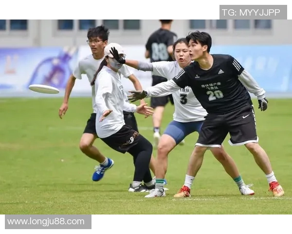 南京飞盘队的奋斗与荣耀：极限运动会的突破之路与精彩瞬间